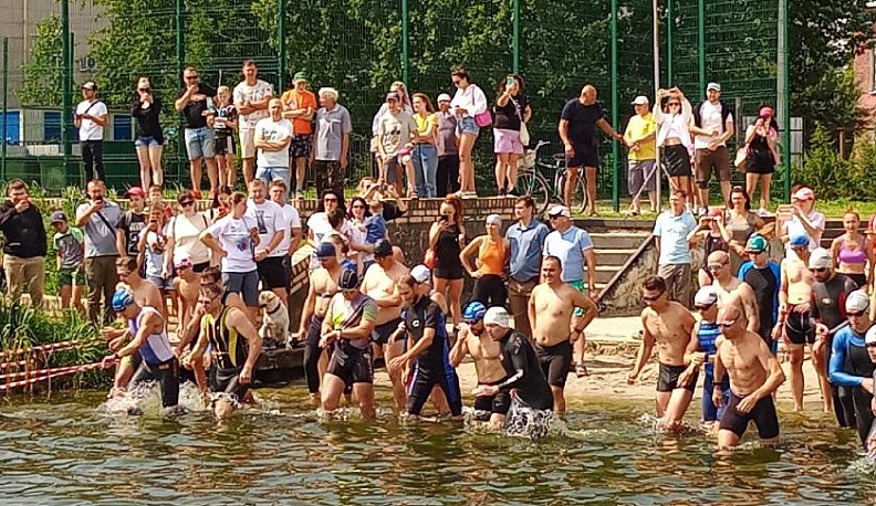 В Людинове проходит открытый чемпионат по триатлону