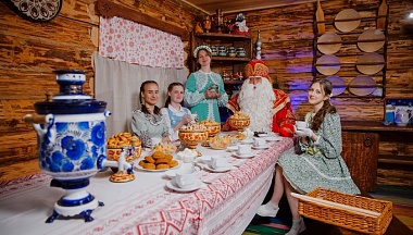 «Расскажи, Снегурочка»: в России вновь заработала горячая линия Деда Мороза и его помощников