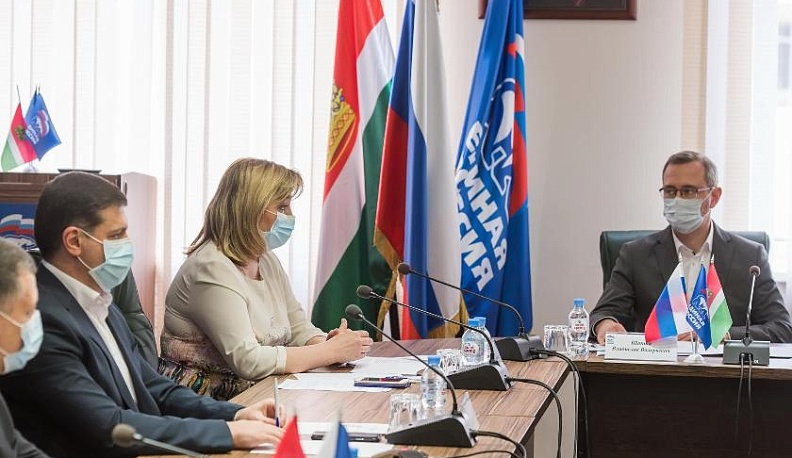 Владислав Шапша: «Даже в этих непростых условиях нам нужно найти возможность донести до каждого ветерана Великой Отечественной войны слова благодарности и поздравить с праздником»