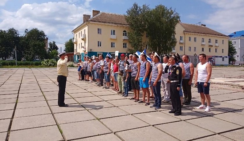 В минувшее воскресенье людиновцы отметили День Военно-морского флота
