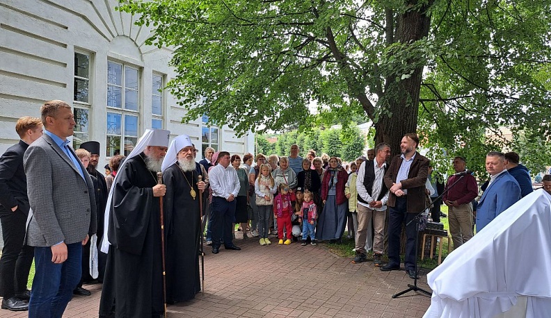 Памятный знак великому зодчему открыли в Тарусе