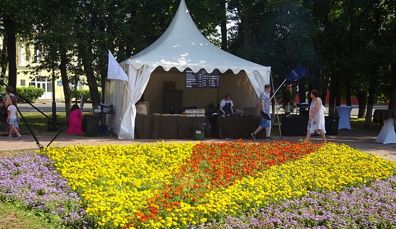 Калужанам предложили вкусно поесть и заняться йогой