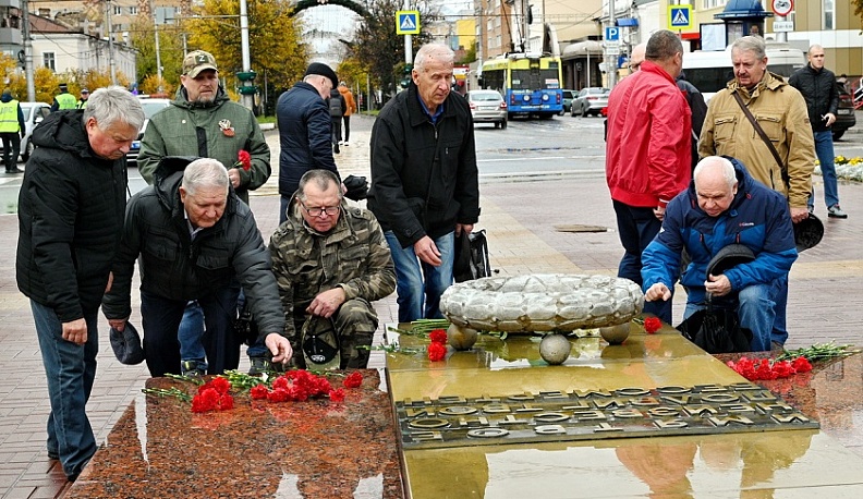 Калужане провели митинг в поддержку СВО