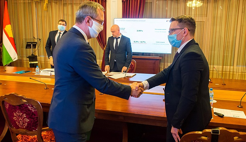 Владислав Шапша встретился с представителями банка, входящего в российский ТОП-10