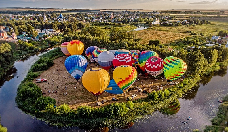 Пилотесса из Калуги заняла третье место на Фестивале воздухоплавателей