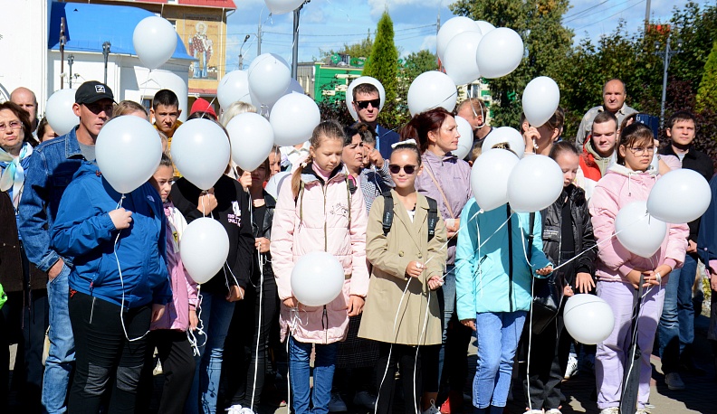 В Малоярославце прошёл торжественный митинг