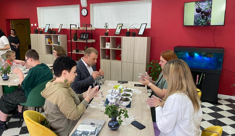 В калужском центре содействия семейному воспитанию «Берега» открылась аграрная студия 