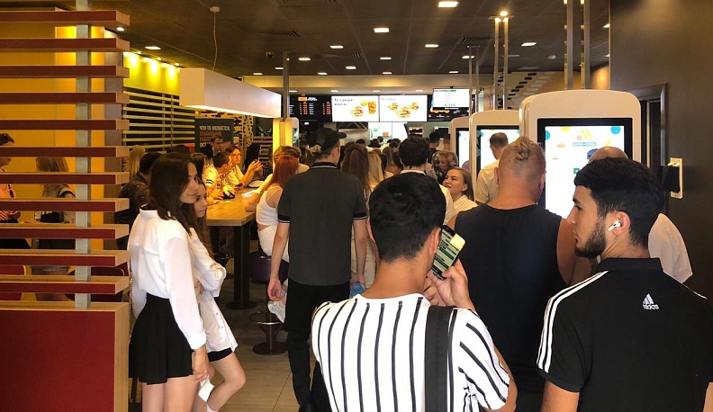 Первый ресторан «Вкусно и точка» открылся в Калуге раньше срока