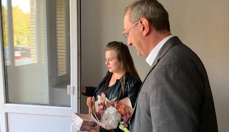 Жительница Калужской области получила квартиру