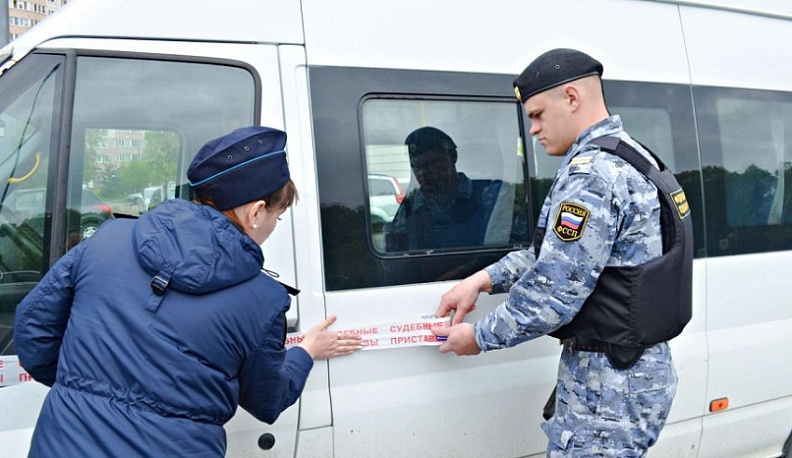 У калужанина могут отобрать микроавтобус за неуплату алиментов