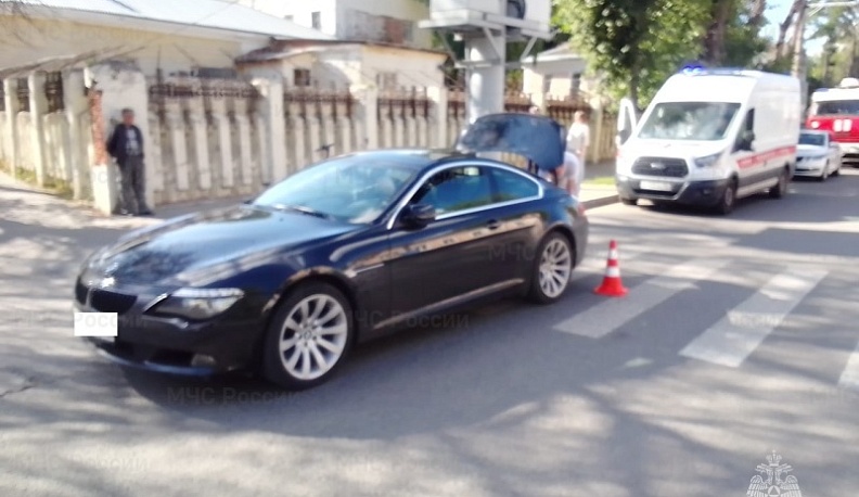 В Калуге BMW сбил 13-летнего мальчика на электросамокате