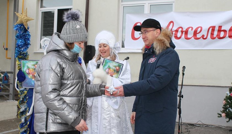 Четырнадцать молодых тарусян получили собственное жилье