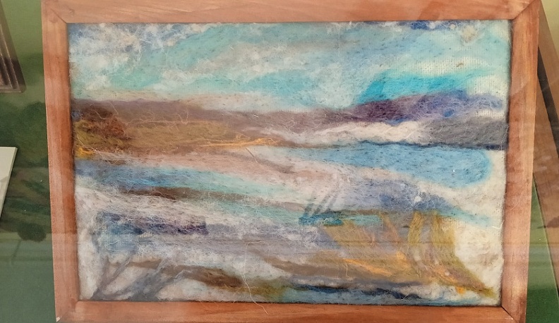 В калужском музее представили работу из лоскутков, подаренную президенту