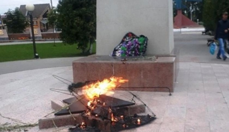 На вандалов, осквернивших "Вечный огонь" в Кирове, завели уголовное дело