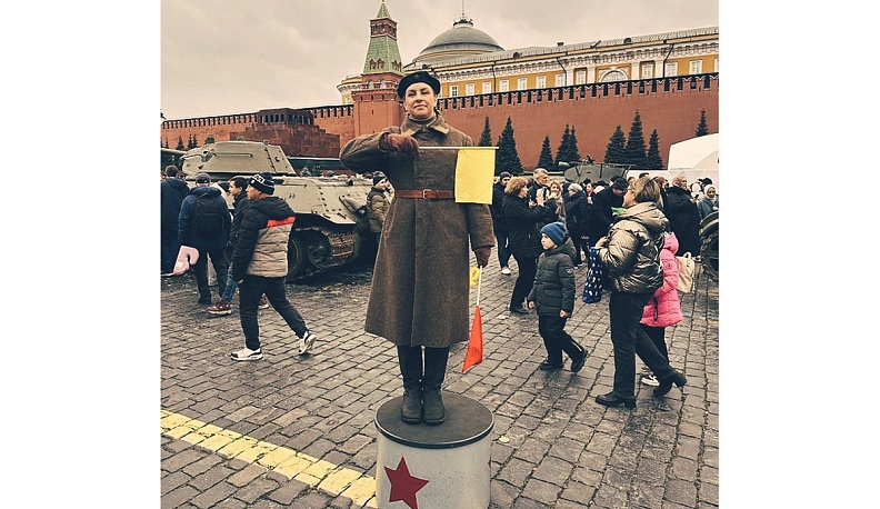 Реконструкция парада 1941 г.  на Красной площади в Москве.