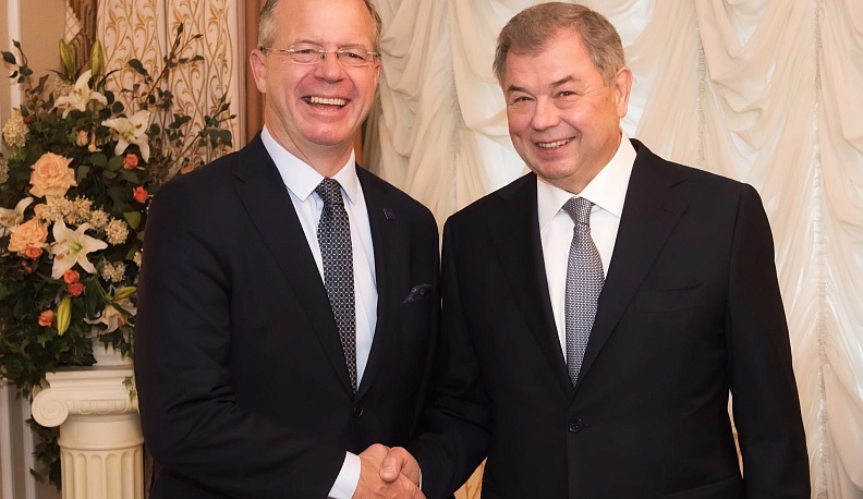 Анатолий Артамонов встретился с руководством шведской компании