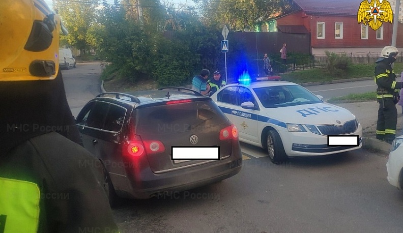 В Калуге на улице Никитина иномарка сбила пешехода