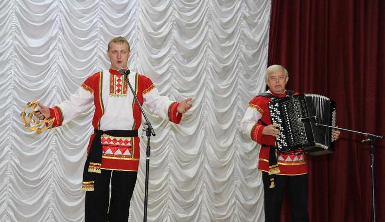 У русских песен бьётся сердце русское