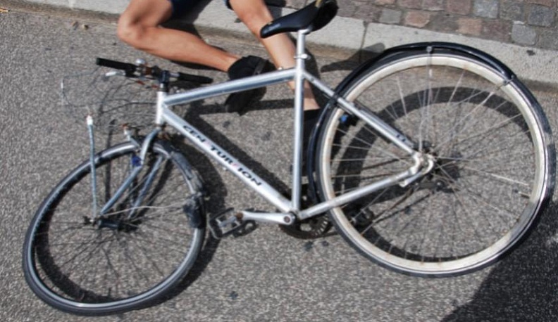 11-летний подросток попал под колеса УАЗа  на "зебре"