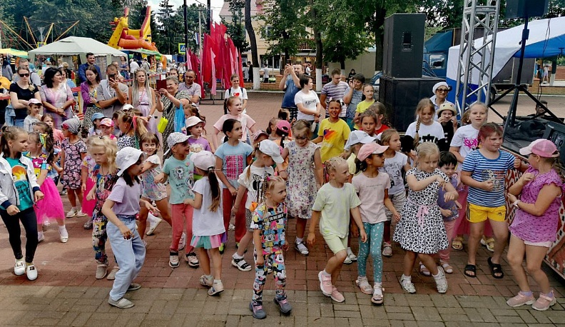 В Юхнове отметили День города