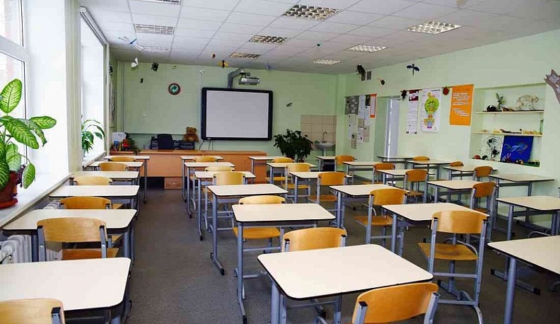 Минобр ведет ежедневный мониторинг ситуации в школах Калужской области