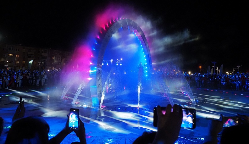 В Калуге изменили время работы светомузыкального шоу фонтана в парке ТЮЗа