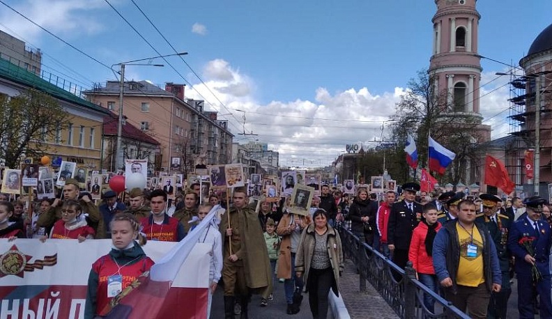 В Калуге состоялось шествие «Бессмертного полка»