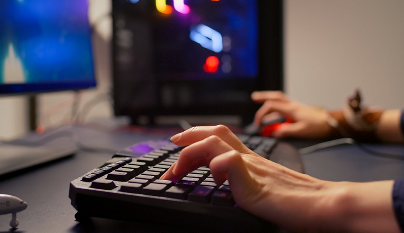 В Калуге слабослышащие сошлись в турнире по FIFA-2022