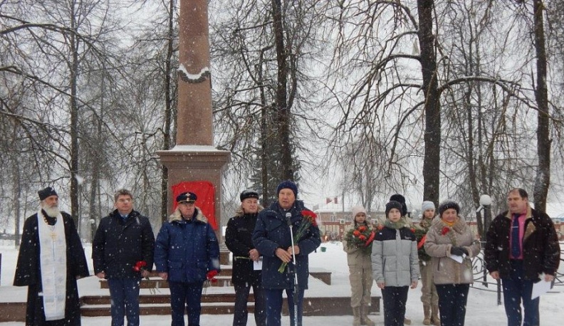 В День героев Отечества в Ульянове открыли стелу «Рубеж воинской доблести»