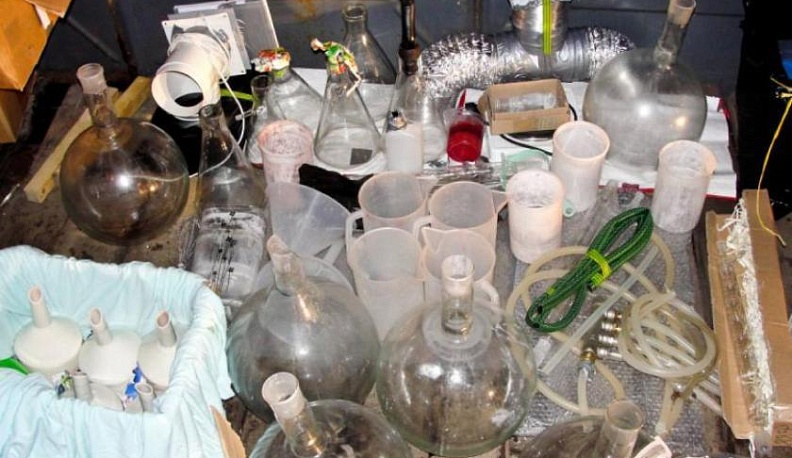 Братья из Калужской области и воронежец получили 45,5 лет тюрьмы за производство и сбыт наркотиков 