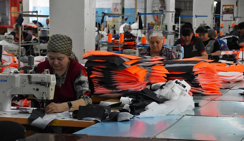 Людиновские швеи готовятся к грядущему осенне-зимнему сезону
