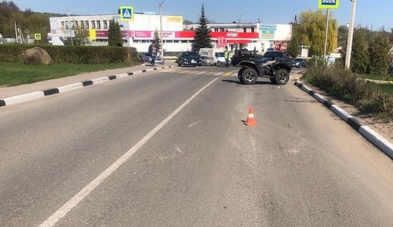 В Кондрове пострадали водитель и пассажир квадроцикла