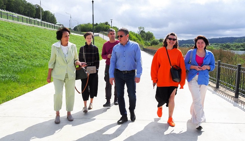 Городской голова Калуги рассказал о планах по реконструкции набережной Оки и благоустройстве Березуйского оврага