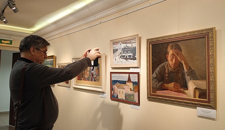 Калужский Дом музыки знакомит с выставкой из цикла «Коллекции калужан»