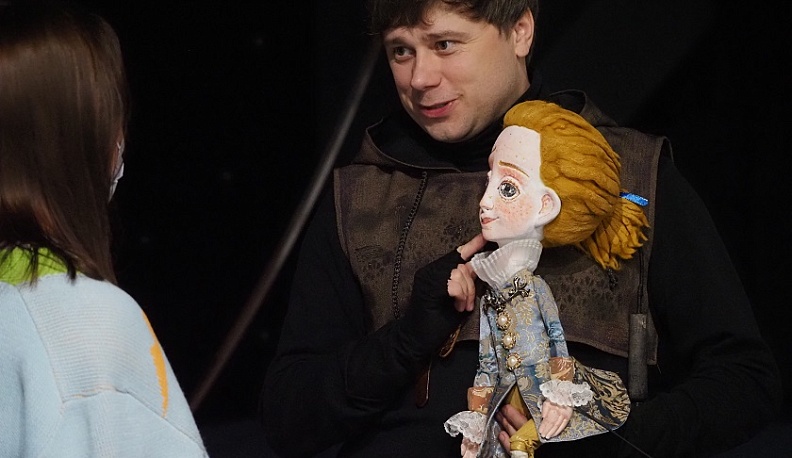 Калужанам в десятый раз показали спектакль «Лётчик и Маленький принц»