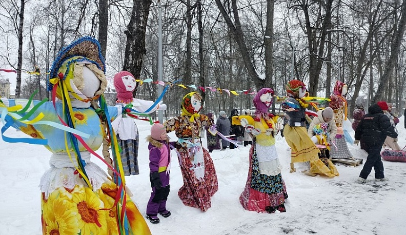 Людиновцы отметили Масленицу