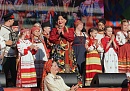 Калужане водили хороводы на Театральной площади под песни России