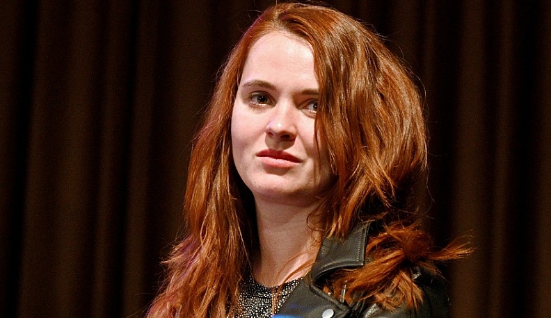 Поэт и военкор Анна Долгарева выступила в Калуге