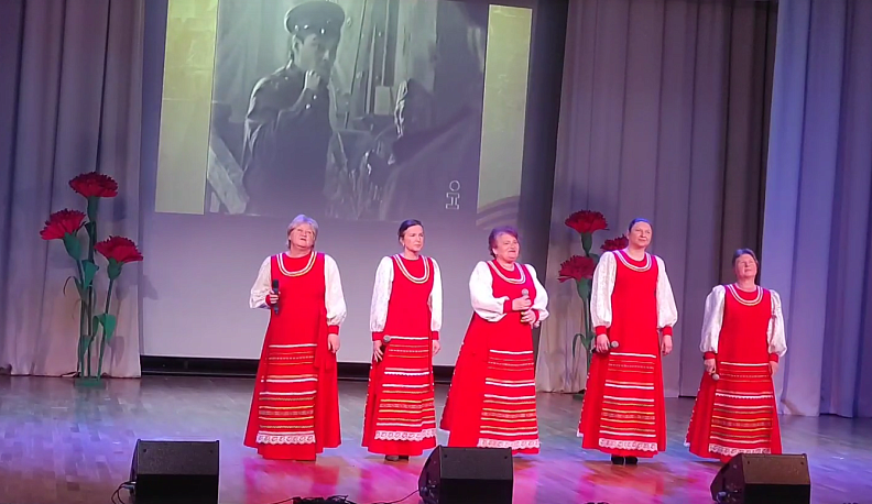 Жители Ферзиково отдохнули на вечере кинопоэзии