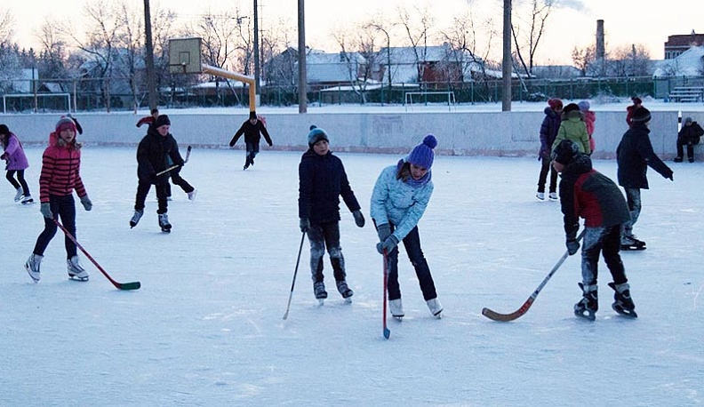 В Малоярославце открылся долгожданный каток