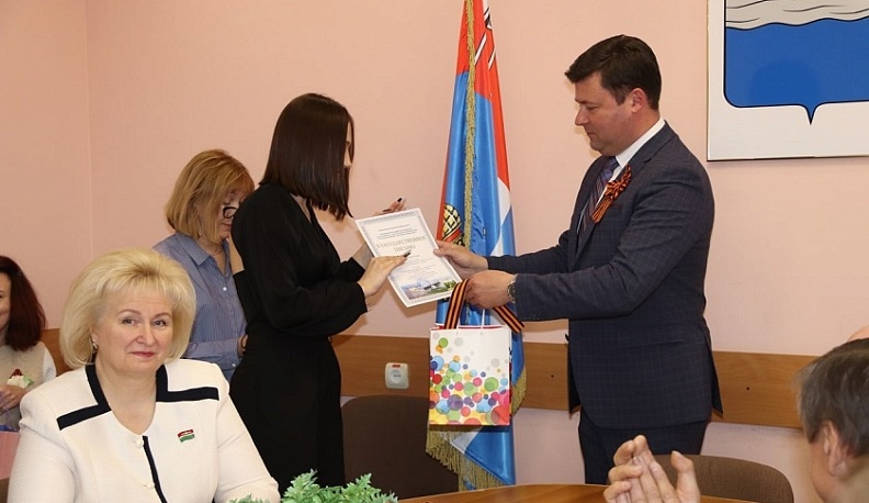 В Калуге наградили победителей межрегионального конкурса патриотических сочинений