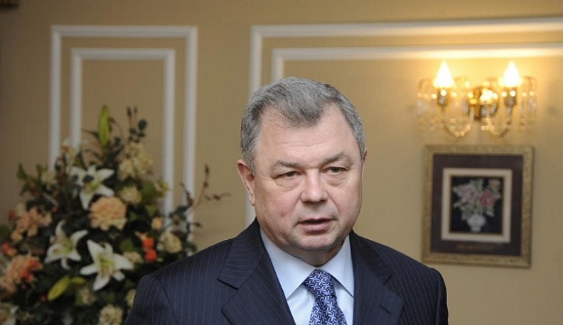 Со Днем семьи, любви и верности калужан поздравил Анатолий Артамонов