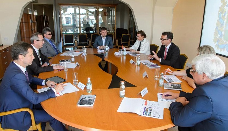 В Калужской области ведётся работа по развитию телекоммуникационной отрасли и доступности услуг связи для населения 