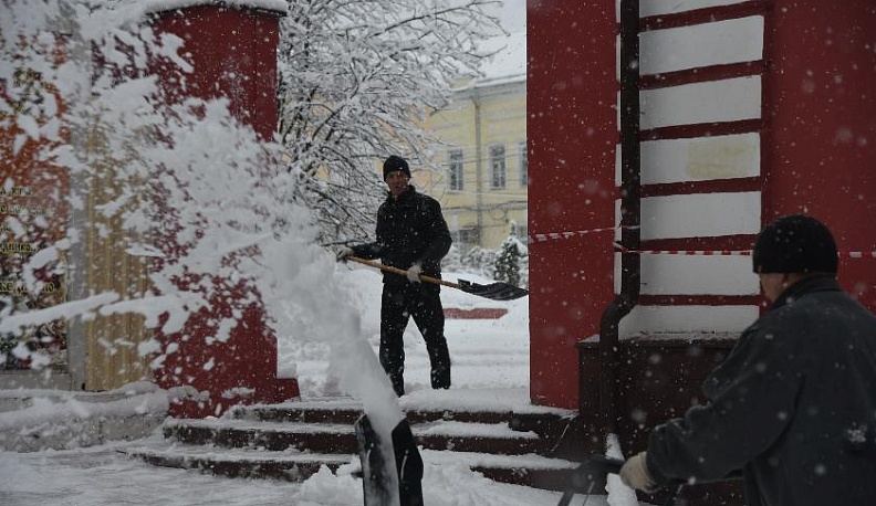 13-е. Снегопад 