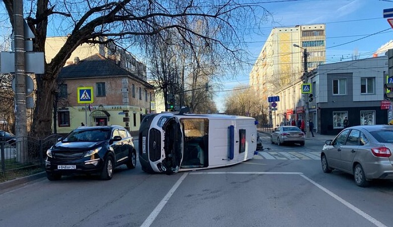 Калужский минздрав прокомментировал аварию скорой помощи