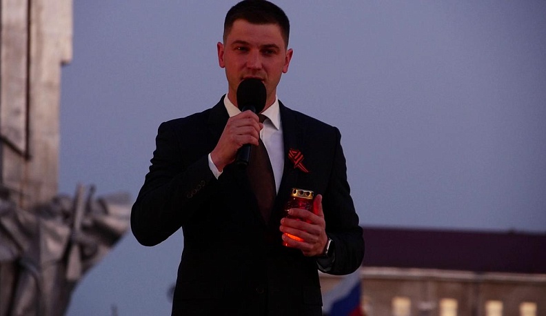 Людиновцы станцевали Вальс Победы и зажгли Свечи памяти