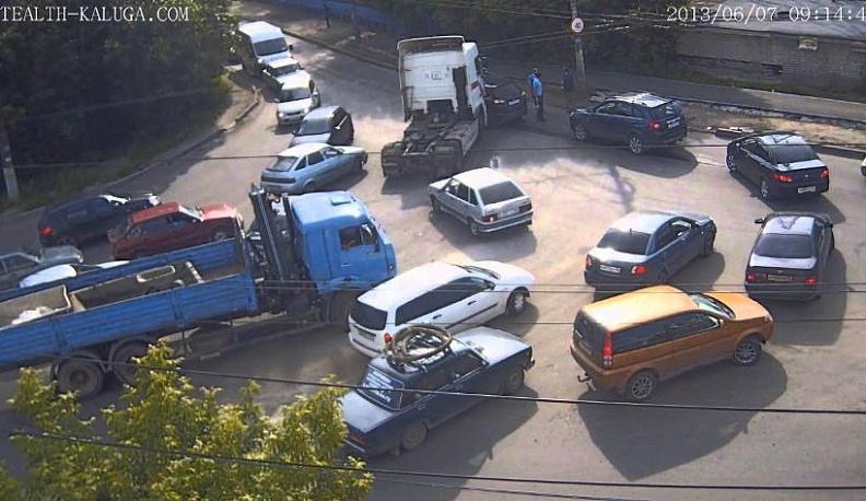 Дмитрий Денисов назвал способы улучшения ситуации на Синих мостах в Калуге