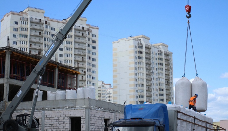 В Калуге проконтролировали строительные работы поликлиники на Правобережье