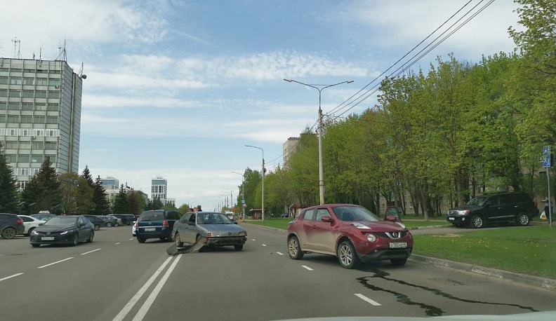 Авария в Обнинске перекрыла центральную улицу