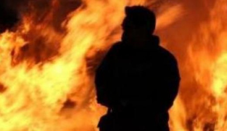 Бывший уголовник сжег соседский дом за отказ одолжить денег 